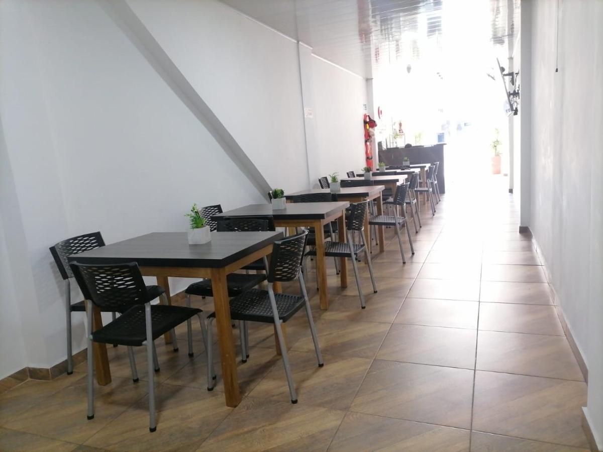 Hotel Media Luna Cúcuta Kültér fotó